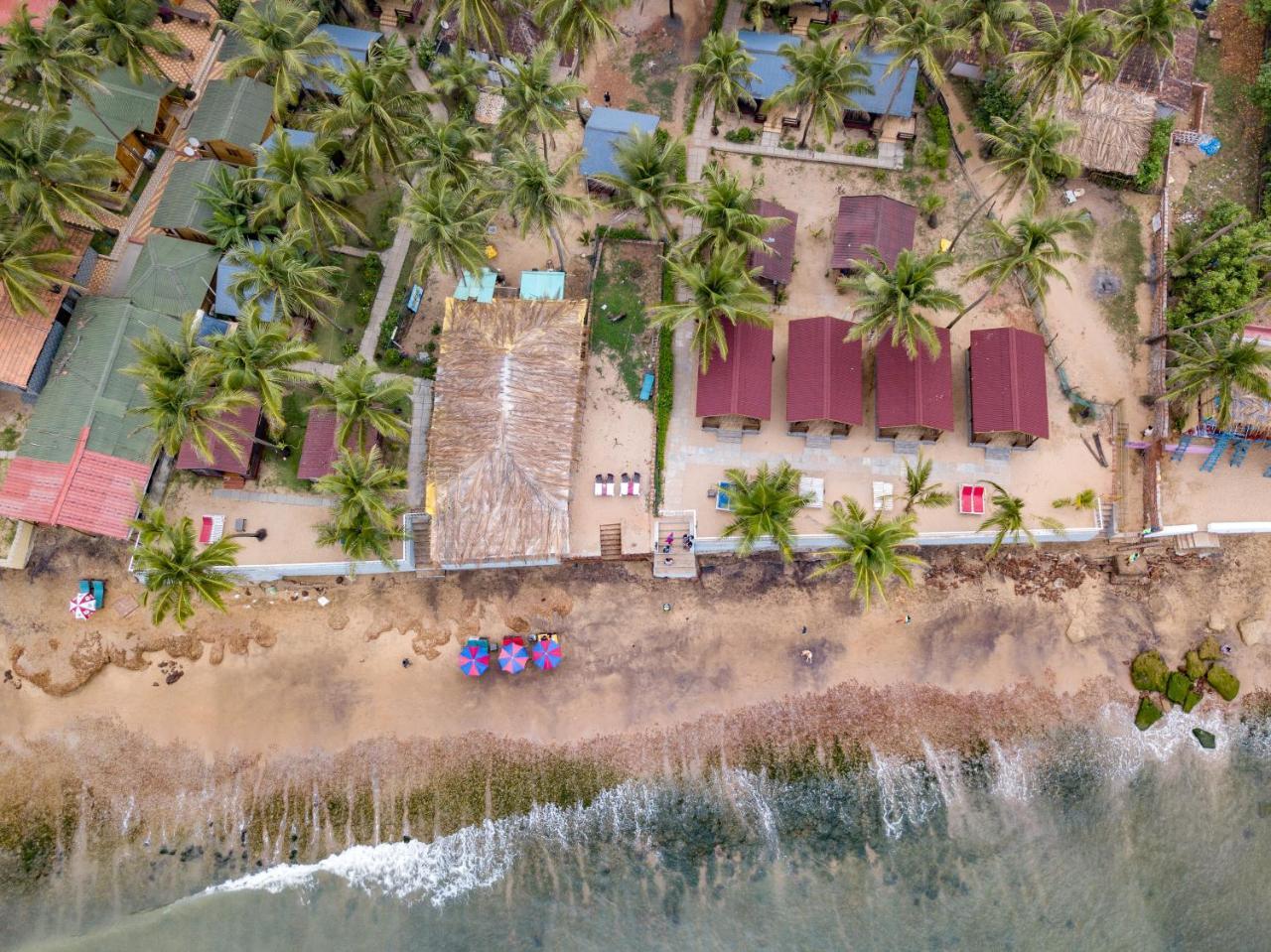 Vista Praia Beach Resort 안주나 외부 사진