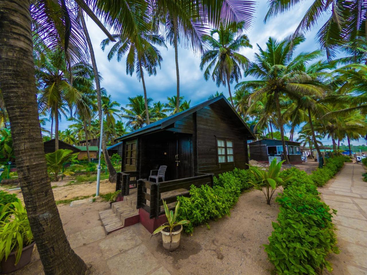 Vista Praia Beach Resort 안주나 외부 사진