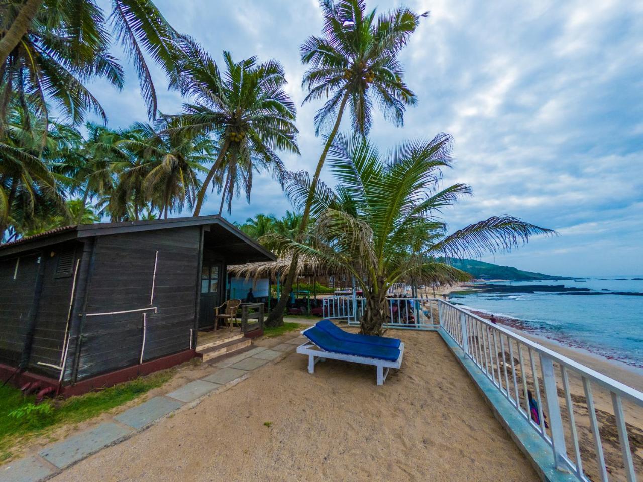 Vista Praia Beach Resort 안주나 외부 사진