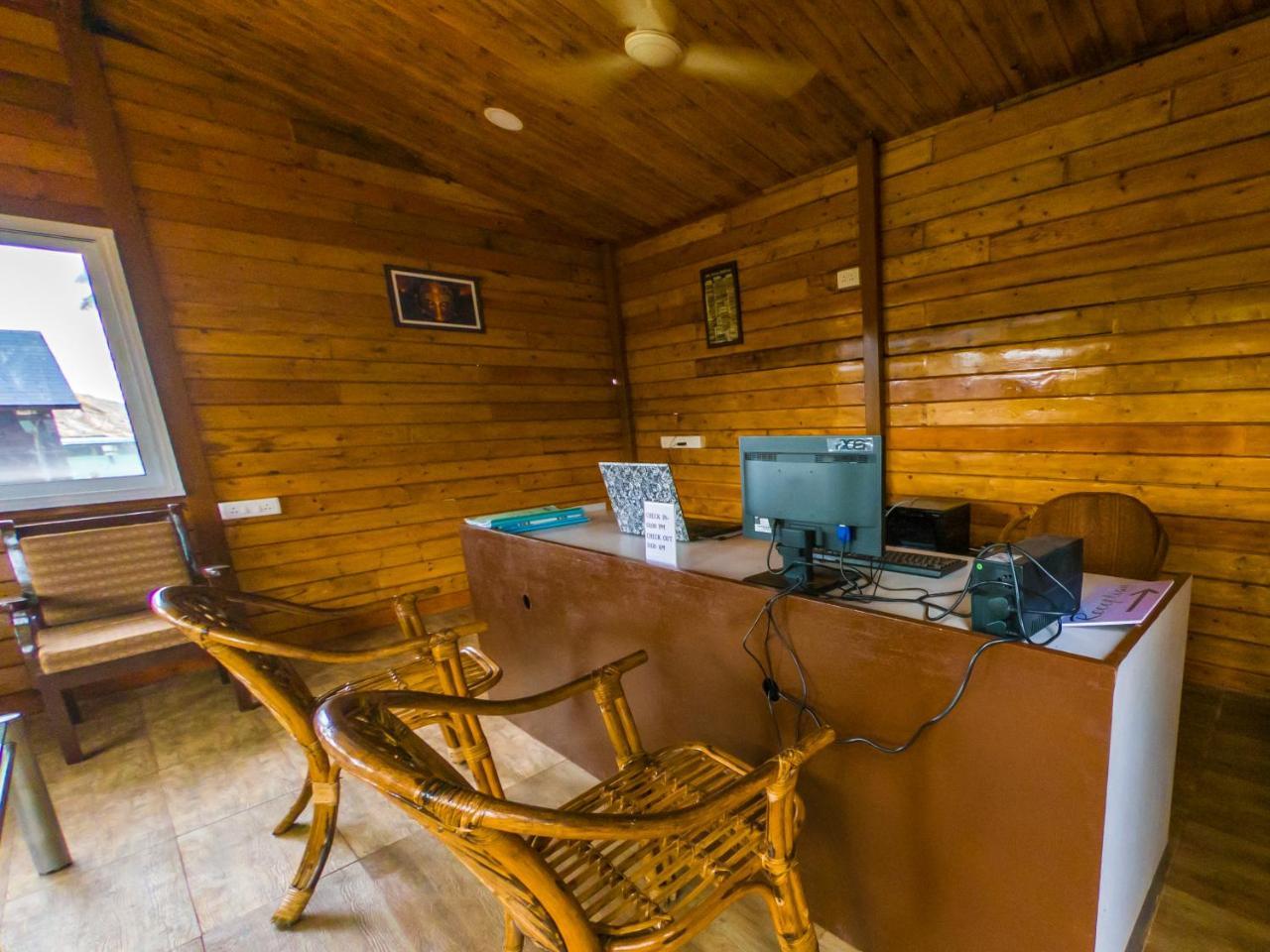 Vista Praia Beach Resort 안주나 외부 사진