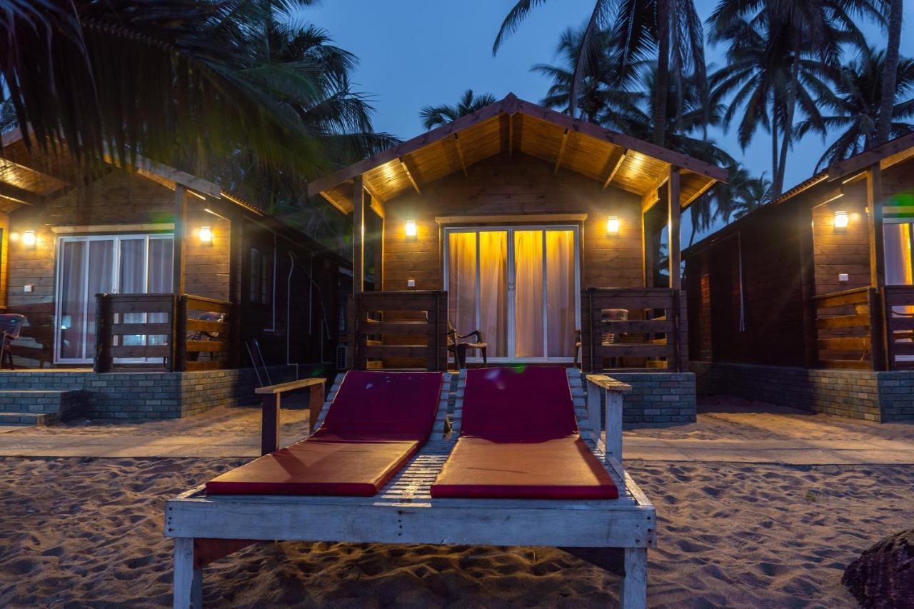 Vista Praia Beach Resort 안주나 외부 사진