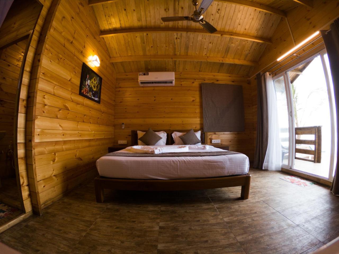 Vista Praia Beach Resort 안주나 외부 사진
