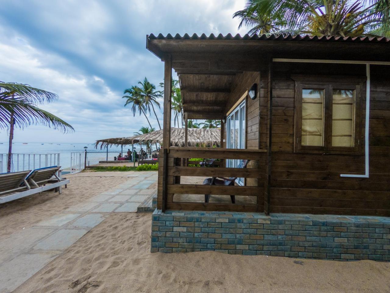 Vista Praia Beach Resort 안주나 외부 사진