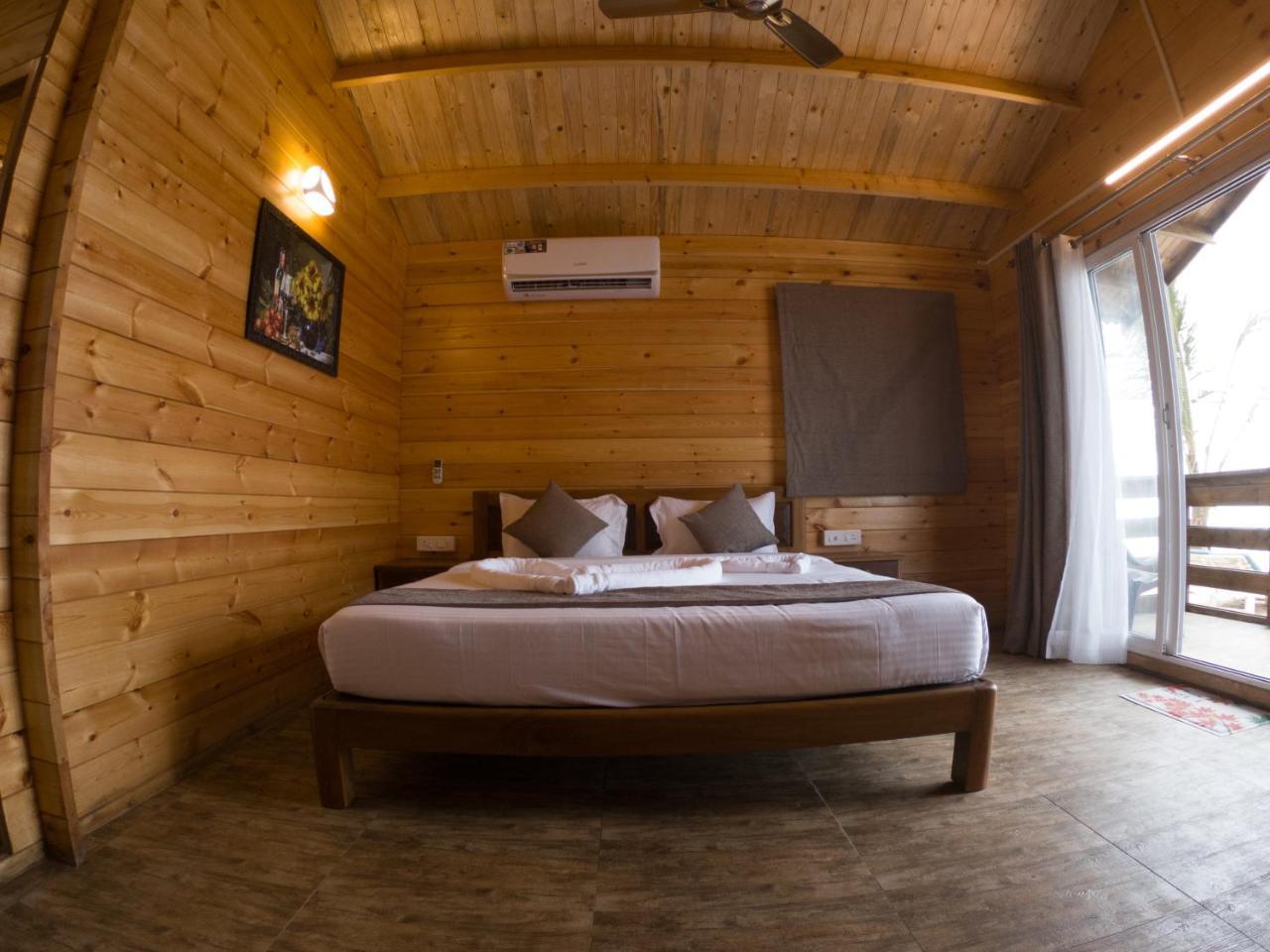Vista Praia Beach Resort 안주나 외부 사진