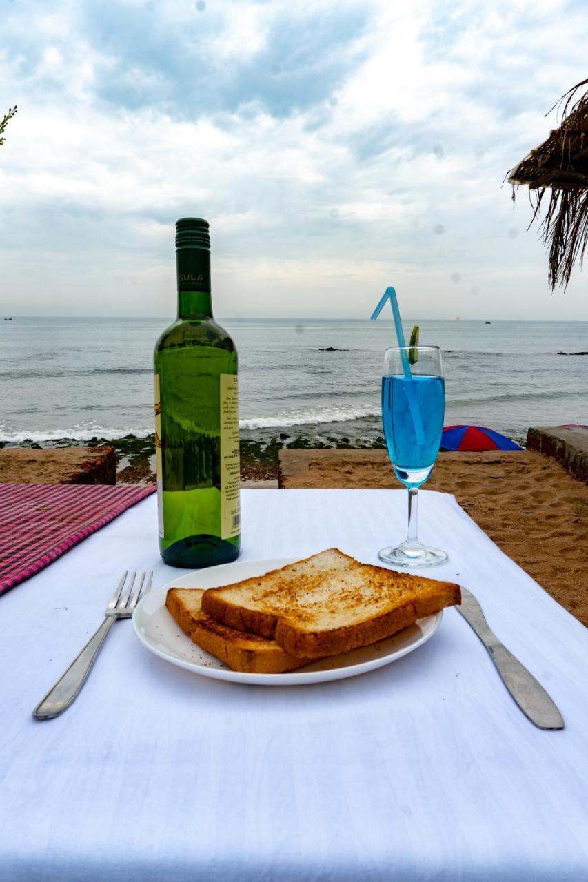 Vista Praia Beach Resort 안주나 외부 사진